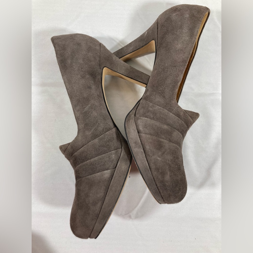 Clarks Artisan Suede Women’s Heels | Size 9.5